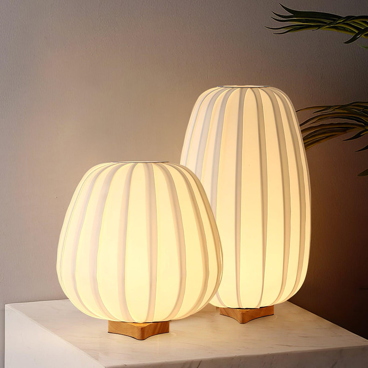 Minimalist Bamboo Base Fabric Shade Bedside Table Lamp