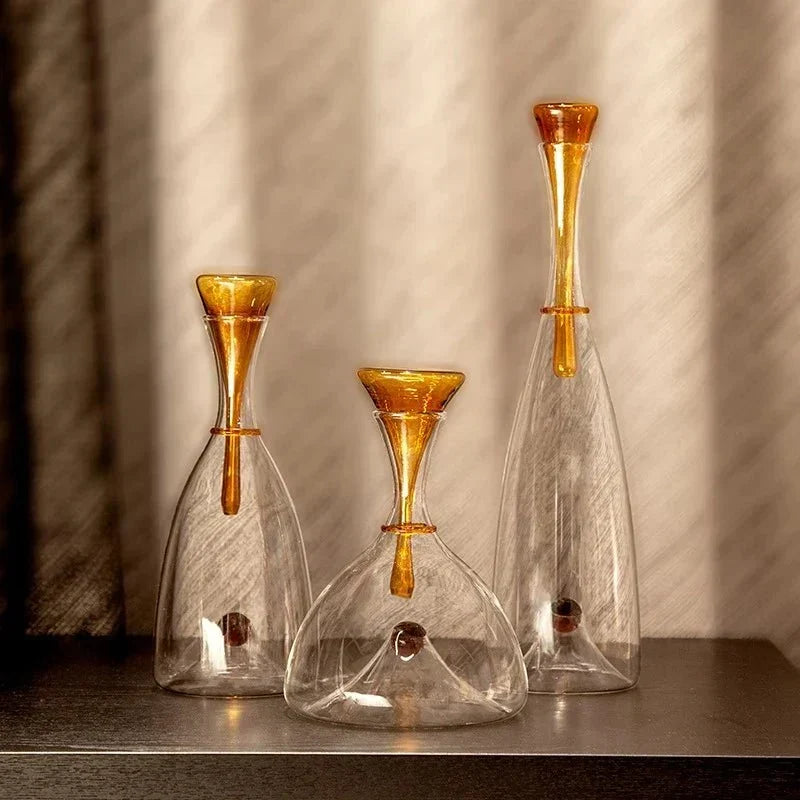 Hand Blown Curved Glass Wine Decanter With Sphere Stopper