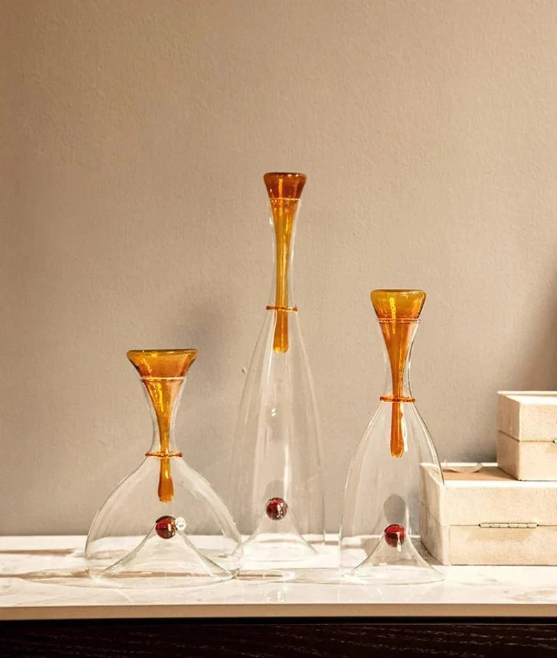 Hand Blown Curved Glass Wine Decanter With Sphere Stopper