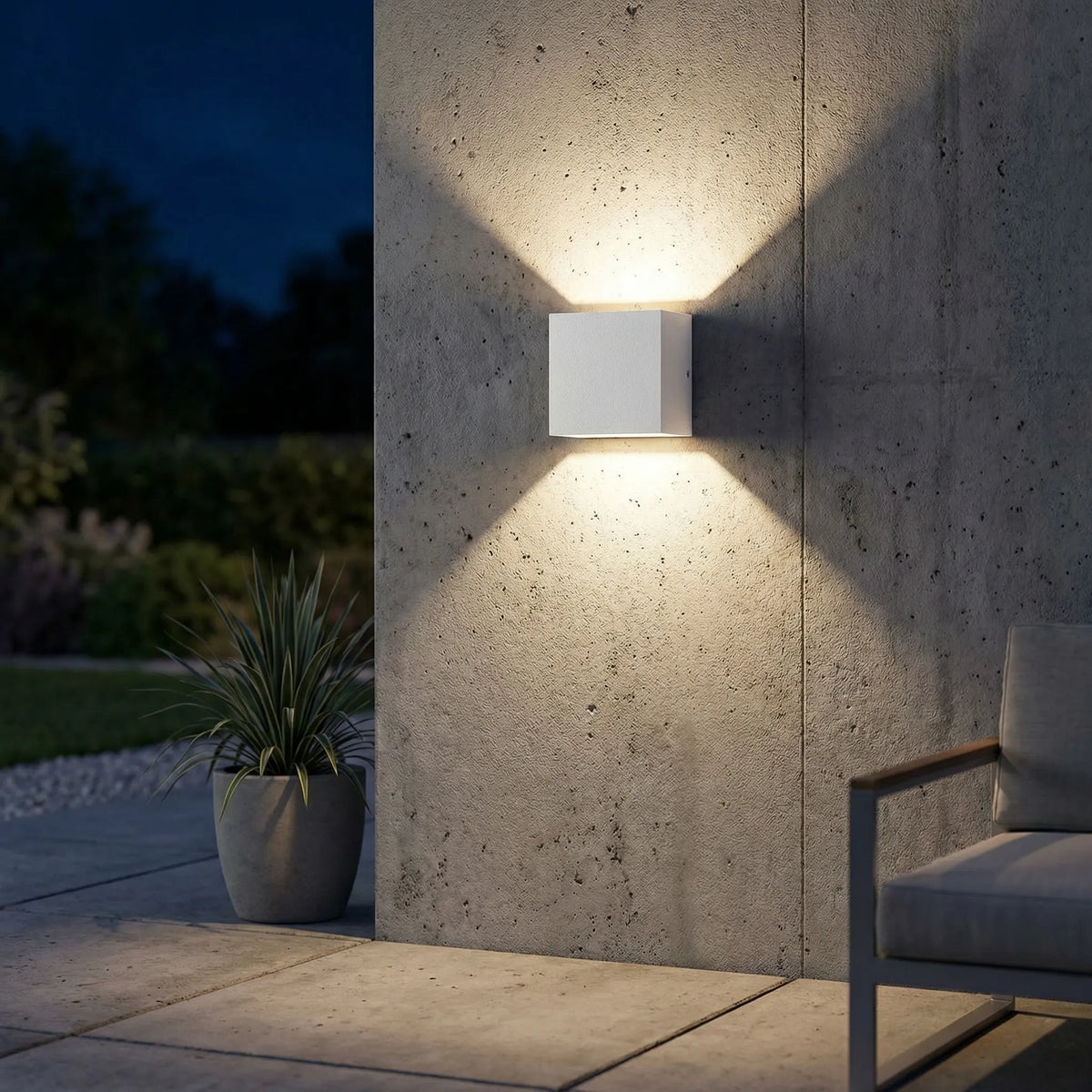 Cube-Shaped Weatherproof Adjustable Beam Outdoor Wall Light