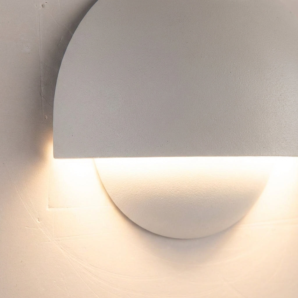 Slim Weather Resistant Aluminum Outdoor Wall Light