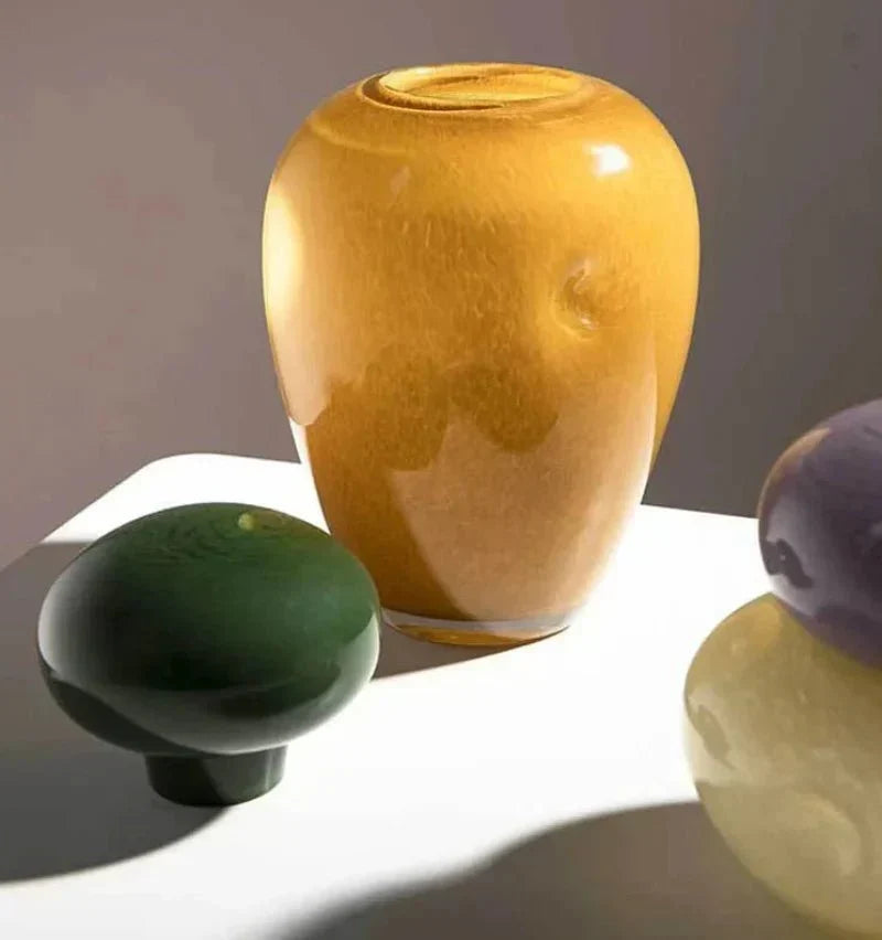 Glossy Pebble Lid Elliptical Glass Flower Vase
